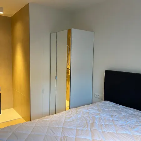 In Near Marina דירה