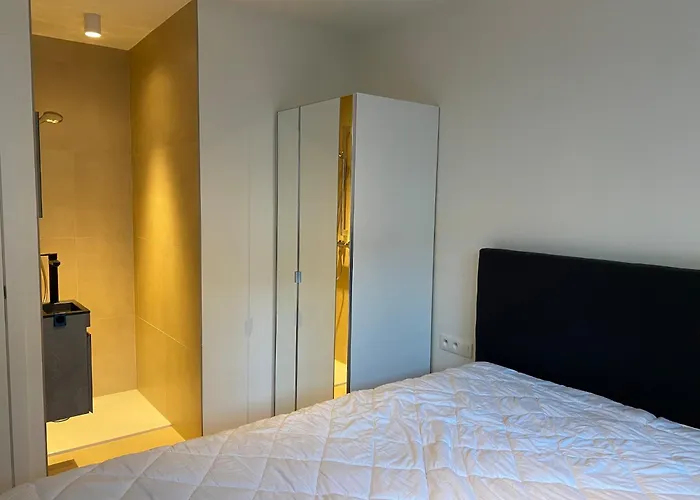 In Near Marina Apartment