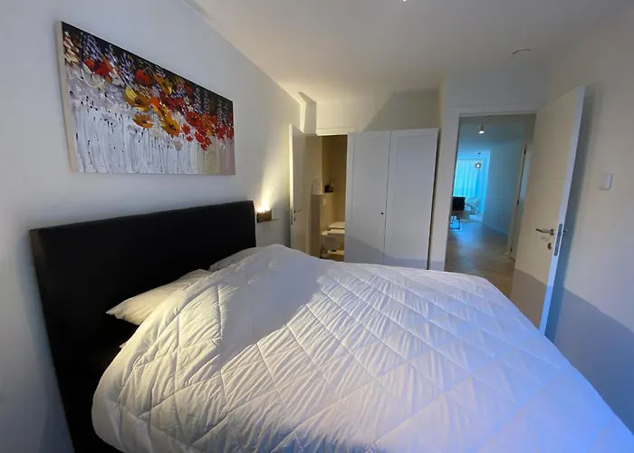 In Near Marina Apartment